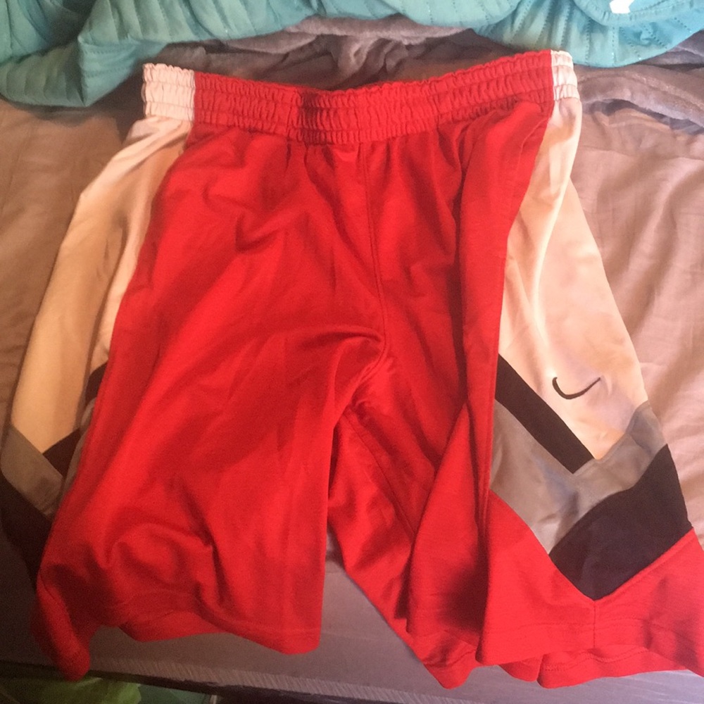 NWOT Nike Men’s XXL Basketball Shorts